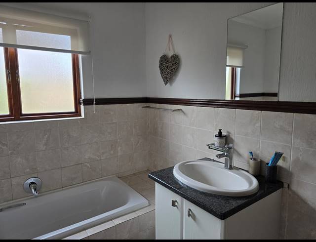 5 BEDROOM HOUSE TO LET IN ERAND GARDENS
